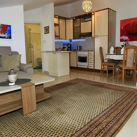 Apartment Panorama *